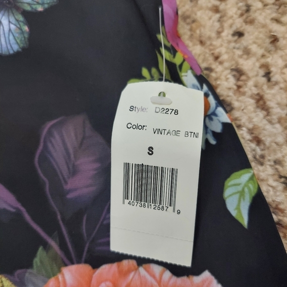 NWT Alexia Admor Vintage Botanical Dark Floral Dress Size Small Bell Sleeves - Picture 11 of 15